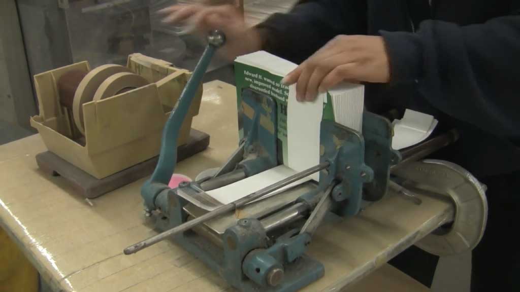 Paper banding machine in action